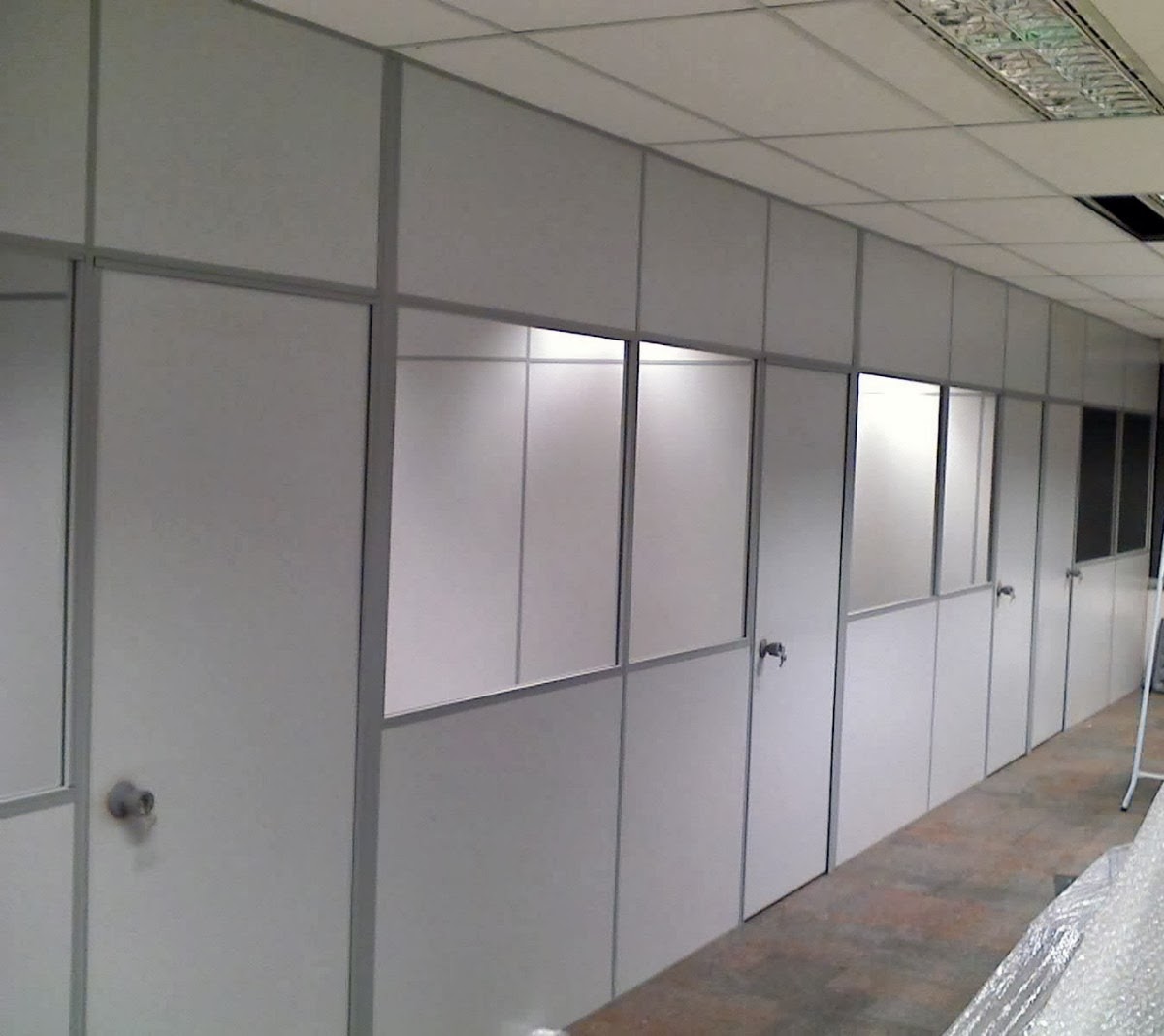Formica partitions for offices